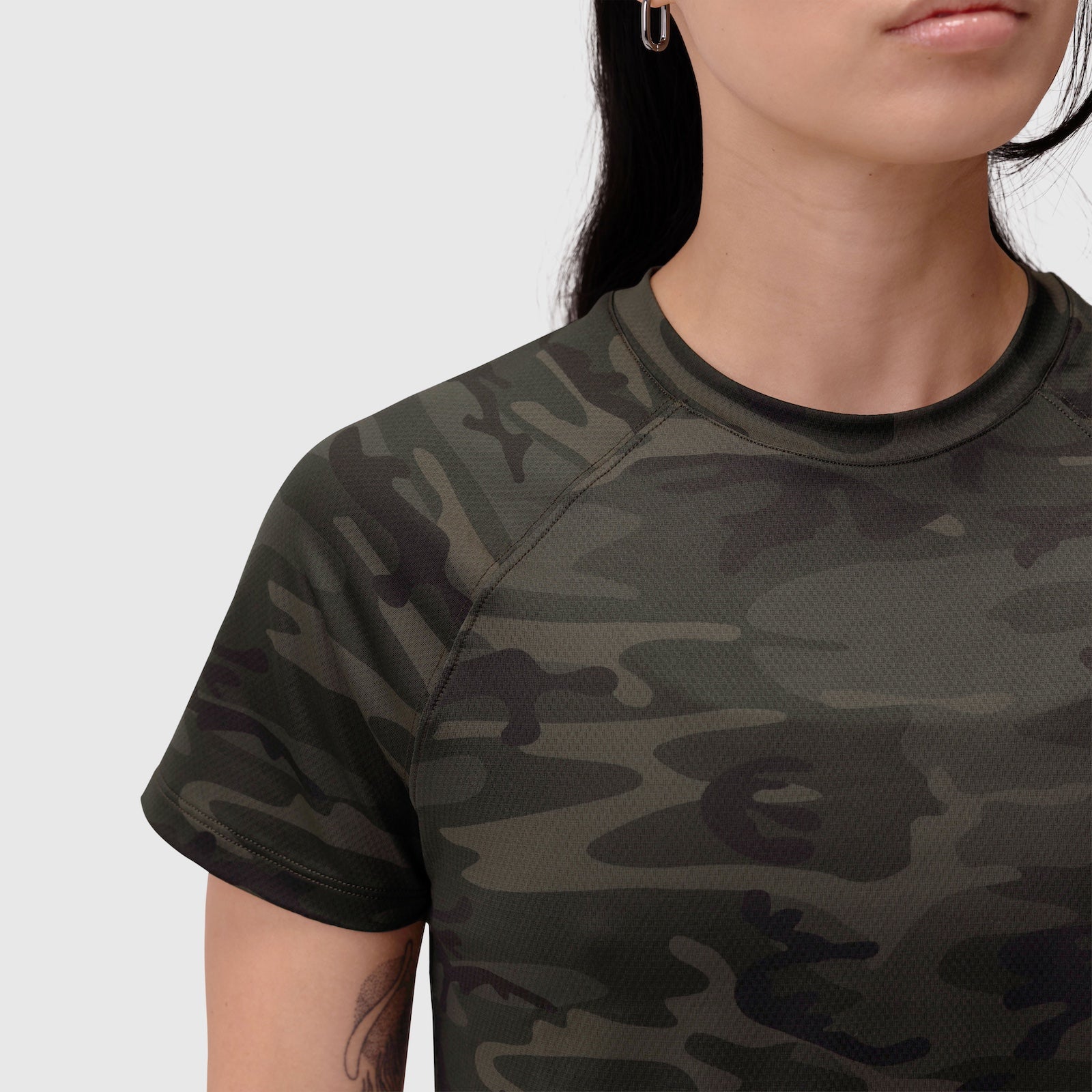 W018. AeroSilver® Cropped Tee - Dark Camo