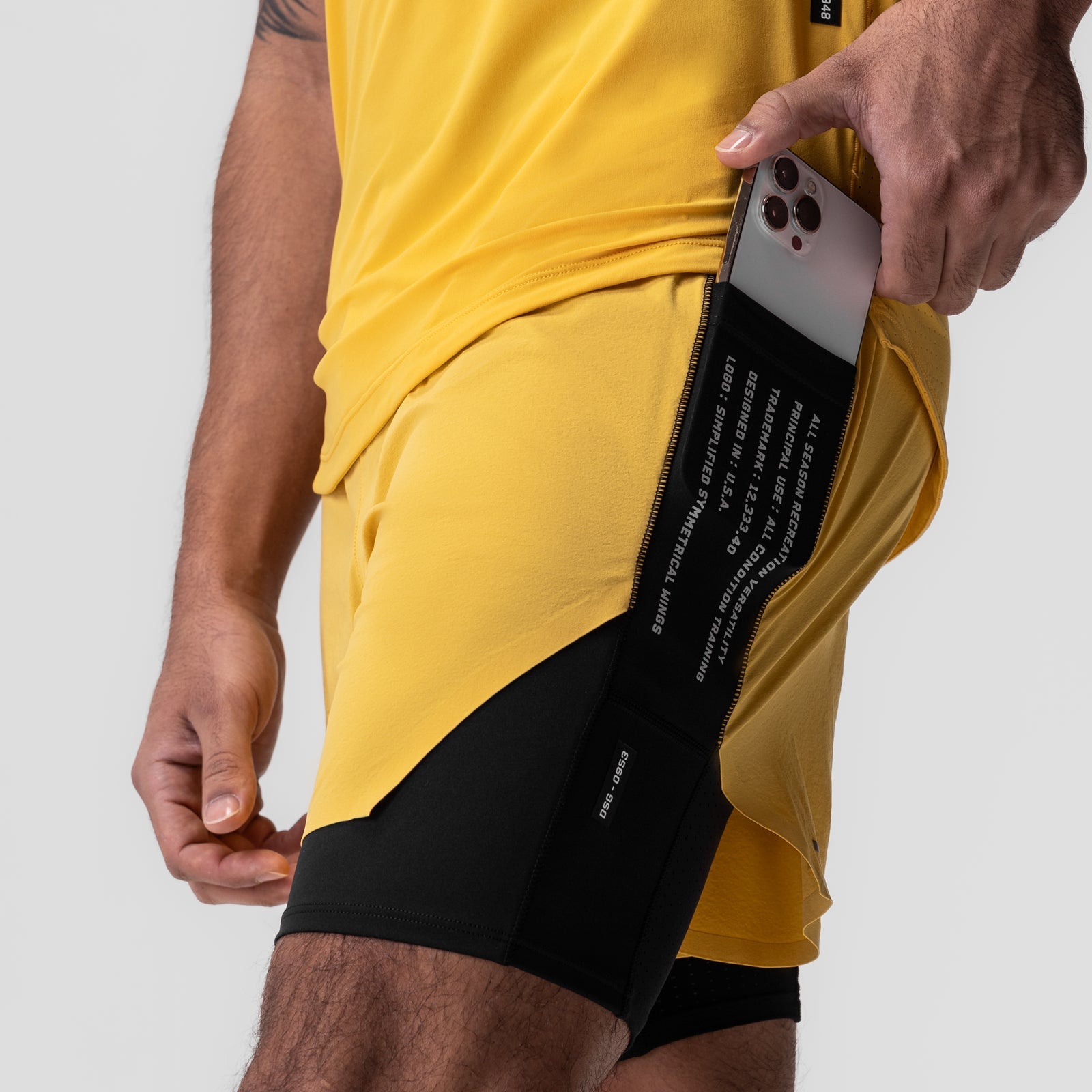 0953. Aerotex™ Hybrid Liner Short - Amber/Black