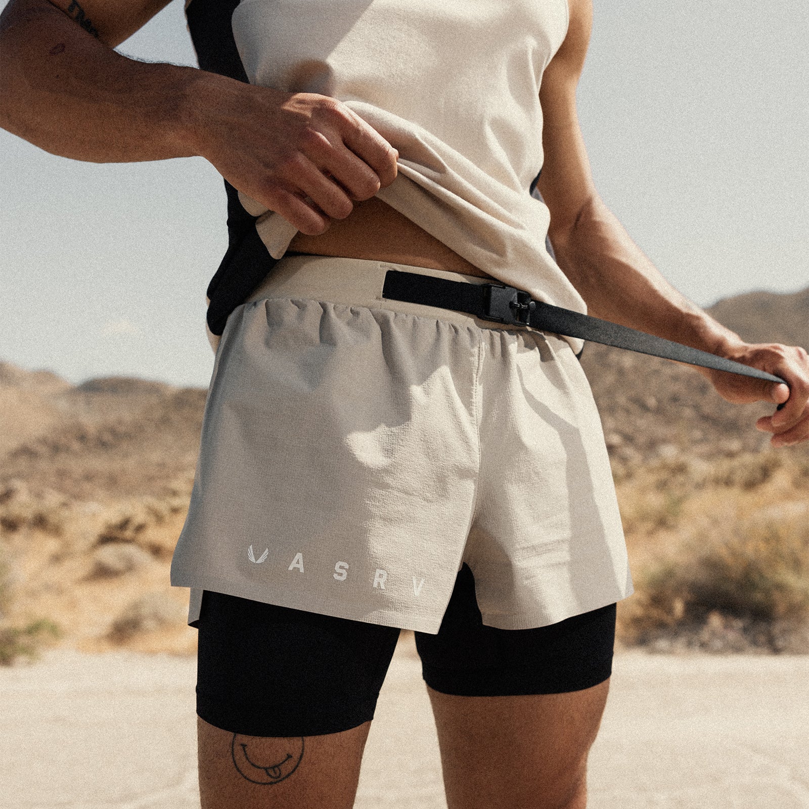 0786. Ripstop 3" Belt Pack Short - Beige/Black