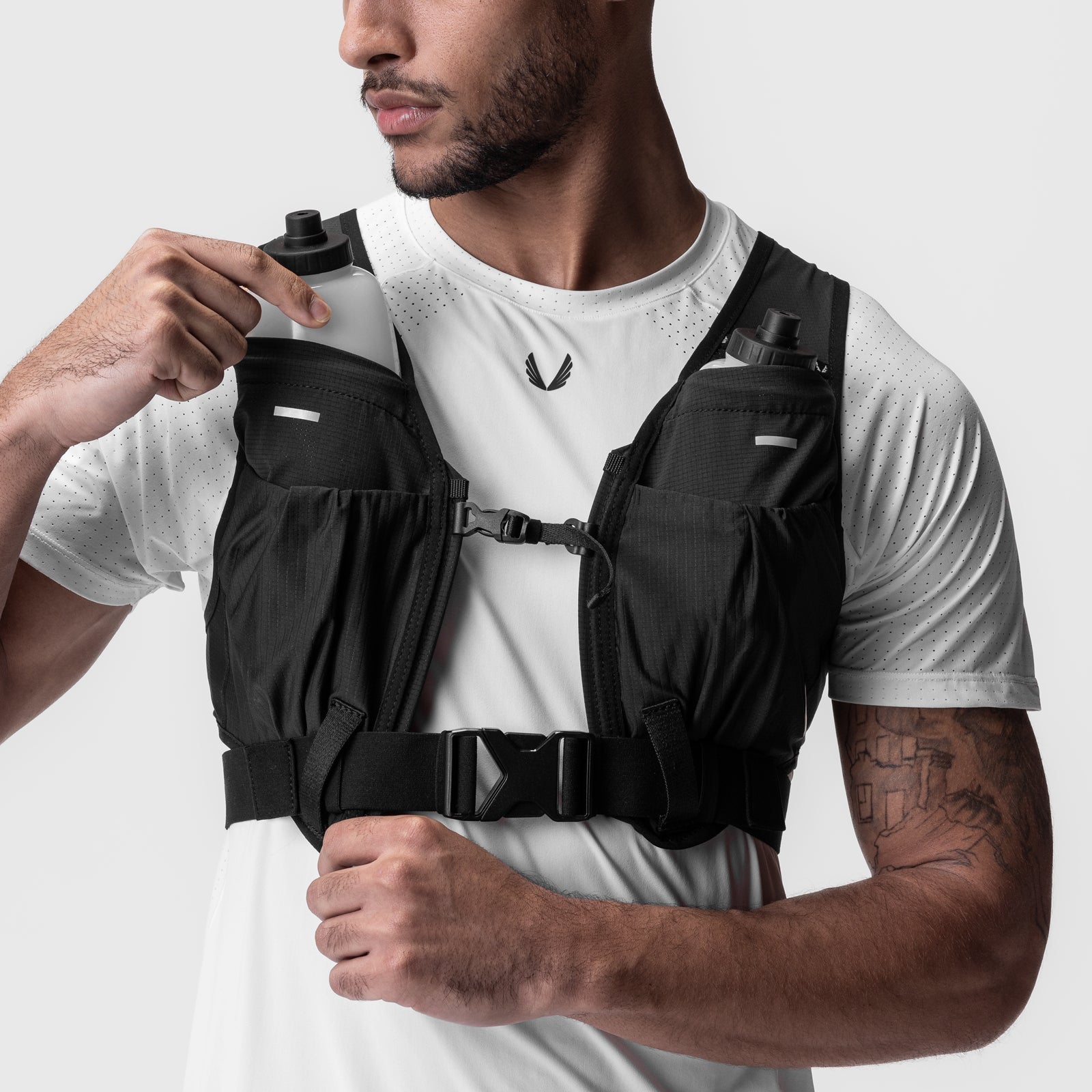 0899. 2-in-1 Packable Run Vest - Black