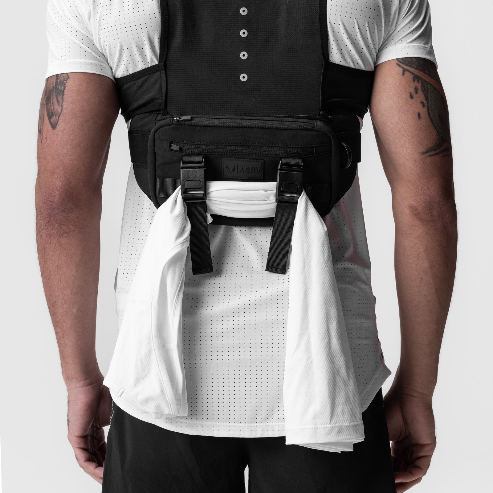 0899. 2-in-1 Packable Run Vest - Black